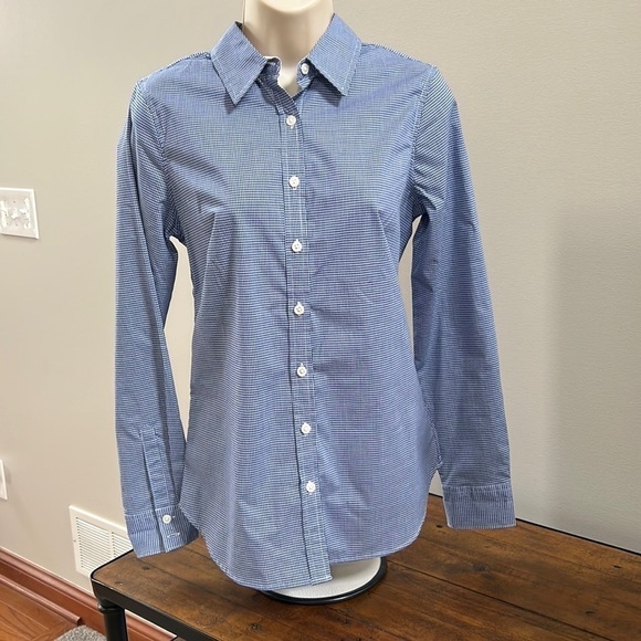 Van Heusen Women’s S/P Long Sleeve Slim Fit Button Front Shirt - Picture 2 of 12